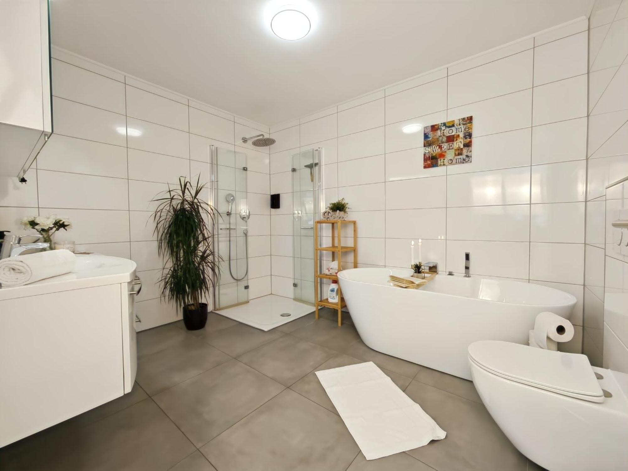 Kaiserin Sisi Fuer Bis Zu 6 - Arbeitsplatz, Badewanne, Parkplatz, Waschmaschine Dinkelsbühl Εξωτερικό φωτογραφία